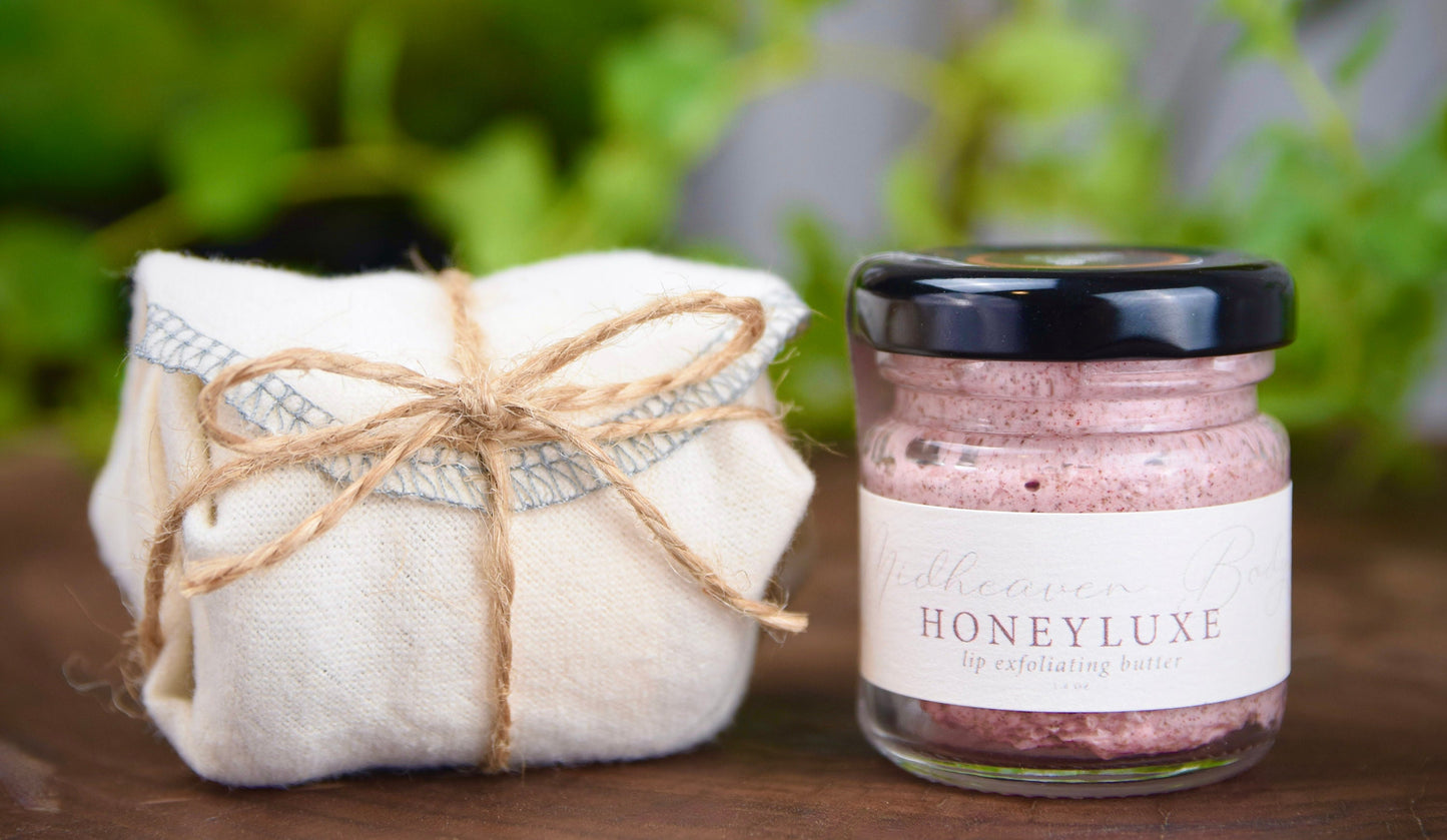 HoneyLuxe Organic Lip Exfoliating Butter, silky soft lips, lip scrub, peeling lips, remove dead skin lips, stop chapped lips from peeling